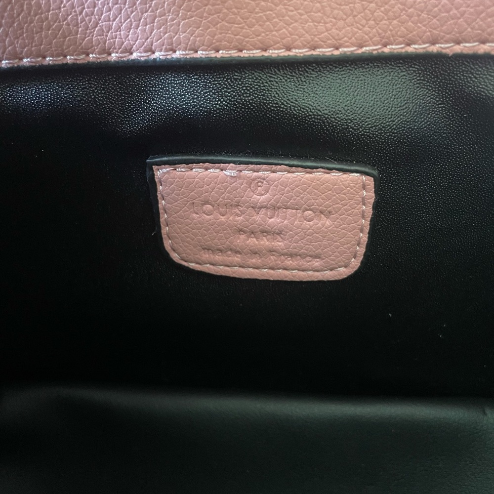 Handbag - Picture 3 of 8